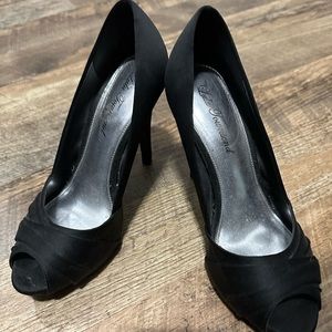 LuLu Townsend Black heels 🔥